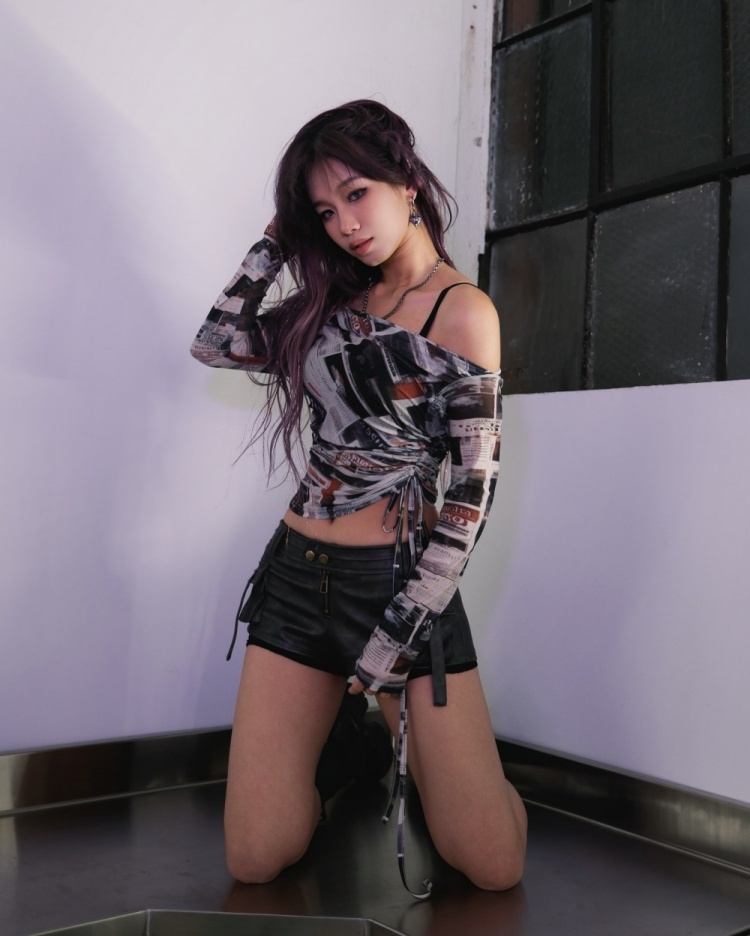 欧冠直播-评论区炸了！美女网红晒与克莱合影 本人疑对后者分手风波不知情